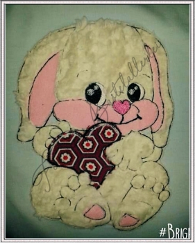 Häsin mit Herz "Doris" (Applikation 18x13 ; 30x20 + Blackwork 10x10 ; 18x13 ; 30x20)